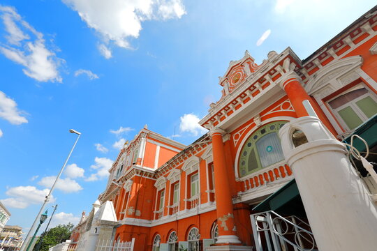Beautiful building that is old architecture In the Saranrom Palace district