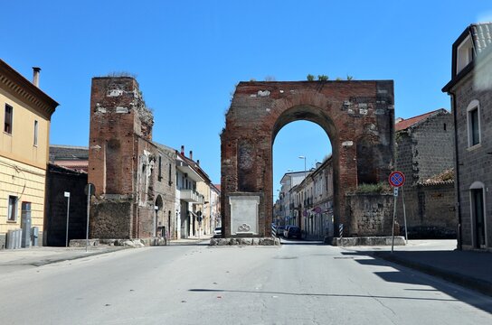 Santa Maria Capua Vetere &ndash; Arco di Adriano sulla Via Appia