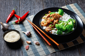 General Tso’s Chicken with rice in a bowl