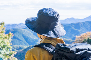 登山　男性