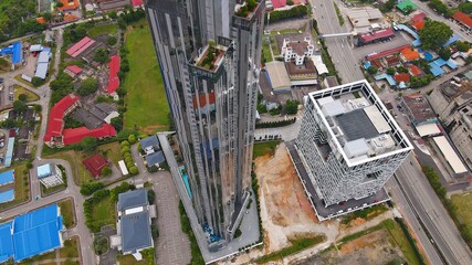 The Astaka consisting of 70 floors, is the tallest skyscraper in Johor Bahru and stands at the height of 279m or 913ft, houses 438 units of apartment including duplexes and penthouse.