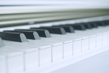 keyboard white piano