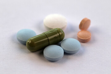 Drug set, set of medicines