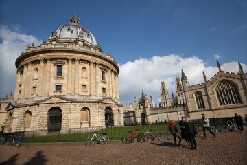 Obraz premium The Radcliffe Camera and All Souls College in Oxford, UK