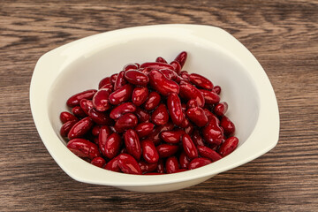 Red baked kidney in the bowl