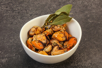 Pickled mussels in the bowl