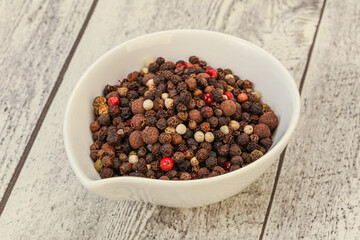 Peppercorn heap in the bowl