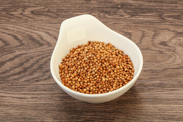 Coriander seeds in the bowl