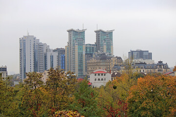 Obraz premium view of a residential area in autumn Kiev
