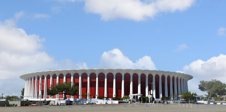 INGLEWOOD, CALIFORNIA - 10 NOV 2020 - The Forum, is a multi-purpose arena adjacent ot Hollywood Park Casino and SoFi Stadium.