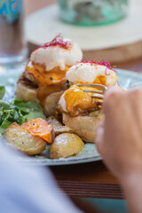 Benedict eggs
