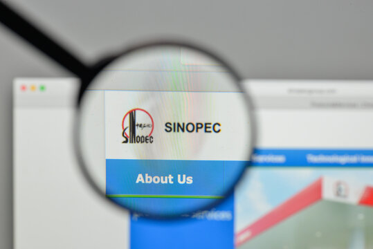 Milan, Italy - November 1, 2017: Sinopec logo on the website homepage.
