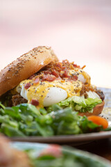 hamburger - Benedict eggs
