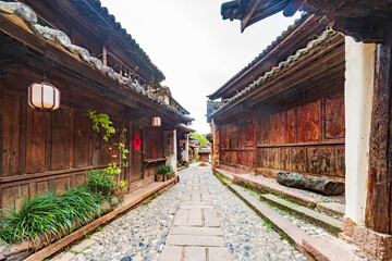 Fototapeta na wymiar Early morning street in Shaxi Ancient Town, Jianchuan, Dali, Yunnan, China