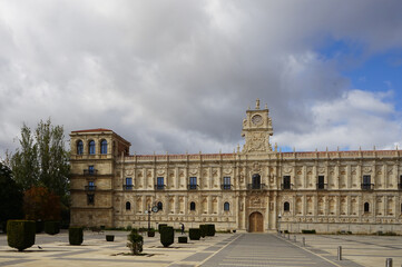 Obraz premium San Marco Hospiz in Leon, eine Stadt am Jakobsweg in Spanien 