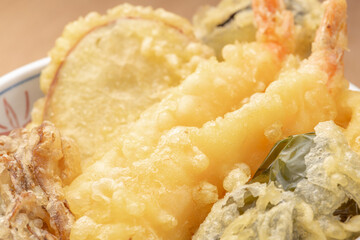 天丼（海老、かぼちゃ、茄子、ピーマン、舞茸、レンコン、さつま芋）