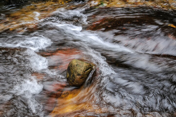 Close-up picture of a turbulent stream