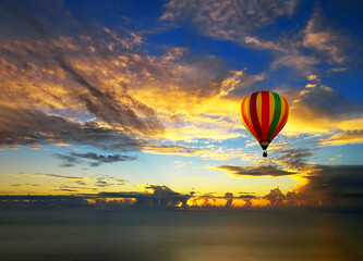 Hot air balloon on the sea, the evening view on the sea