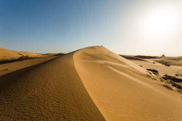 Fototapeta na wymiar Xinjiang Alxa Tengger Desert Scenery