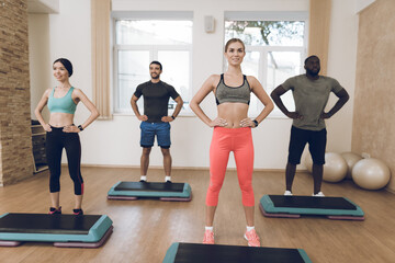 Obraz premium People are engaged in fitness in the modern gym.