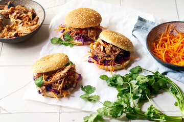 Pulled pork burgers