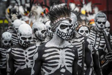 Obraz na płótnie Canvas Mount Hagen cultural festival Papua New Guinea skeleton tribe
