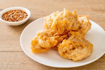 fried taro with sauce