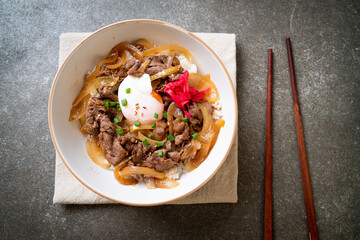 beef sliced on topped rice (GYUU-DON)