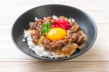 beef sliced on topped rice (GYUU-DON)