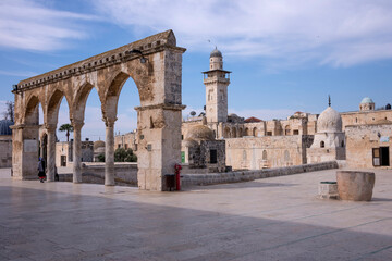 Fototapeta na wymiar Edificios en la explanada de las mezquitas en Jerusalén, Israel
