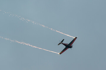 Avion en passage meeting aérien