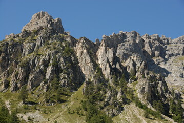  The Valle Stretta is a Franco-Italian valley between Névache in France and Bardonecchia in Italy. Mount Thabor is the highest peak, beautiful and important. 