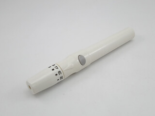 Lancet pen use to insert lancet needle