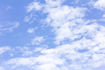 Fototapeta premium Clear blue color sky with white cloud background