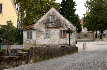 Fototapeta na wymiar Old rustic town house in samobor in Croatia