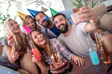 Obraz premium Group of friends celebrating birthday.