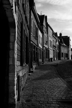 Fototapeta Street Scene in Black & White. Dynamic Lighting