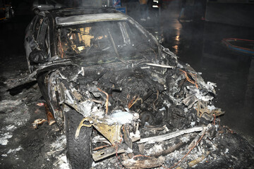 Car exploded and destroyed on fuel pump in accident