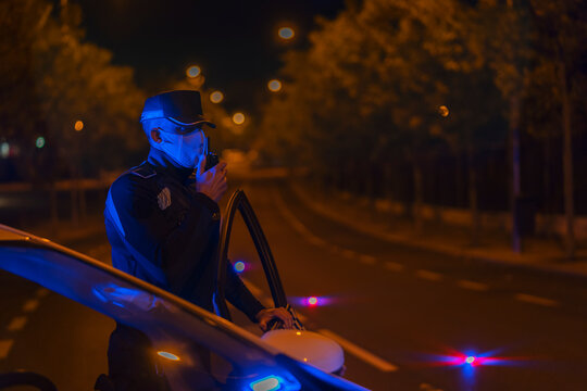 police doing checks during the confinement of the city