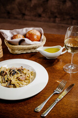 Creamy mushroom spinach pasta