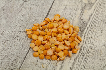 Raw dry peas for cooking