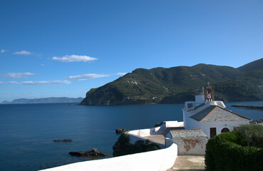 Obraz premium traditional white church, on the island of Skopelos, Greece
