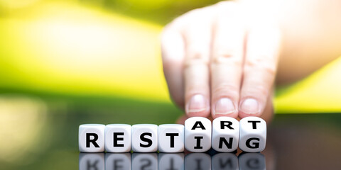 Symbol for the end of the quarantine period. Hand turns dice and changes the word 