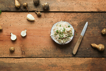 Rohkostsalat Salat Topinambur Schale Tisch Rohkost
