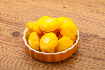 Marinated patissons in the bowl