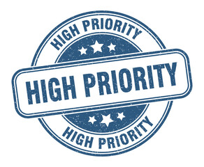Fototapeta premium high priority stamp. high priority label. round grunge sign