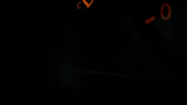safety seat belt icon red light flashing 4k video.mp4