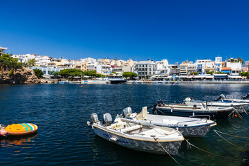 Fototapeta na wymiar Picturesque town of Agios Nikolaos on the Greek island of Crete