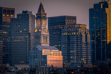The last minutes of daylight on Boston buildings as it gets darker