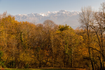 Fototapeta premium Belledonne aux couleurs de l'automne